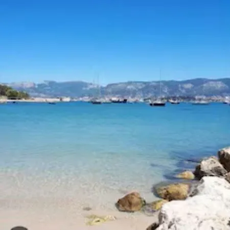 Bali Apartman Saint-Mandrier-sur-Mer